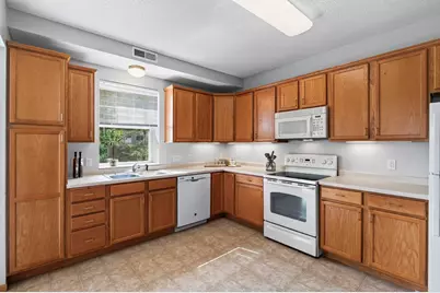 1900 Rush Lake Trail #232, New Brighton, MN 55112 - Photo 5