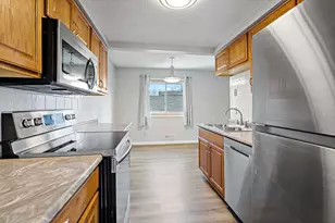 7677 Whitney Dr, Apple Valley, MN 55124 - Photo 7