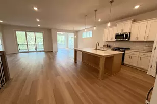 8191 Haywood Dr, Lino Lakes, MN 55014 - Photo 9