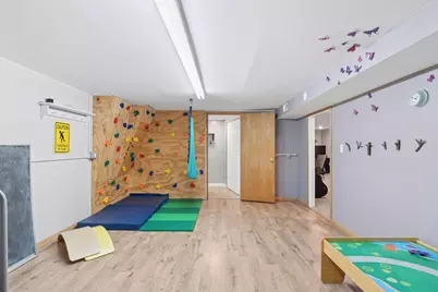 2401 Jones Place W, Bloomington, MN 55431 - Photo 21