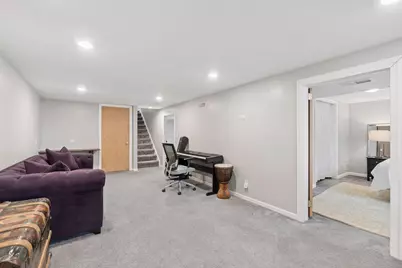 2401 Jones Place W, Bloomington, MN 55431 - Photo 25