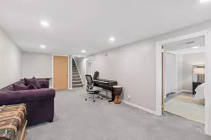 2401 Jones Pl W, Bloomington, MN 55431 - Photo 25