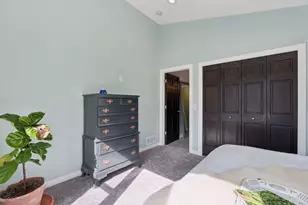 2401 Jones Pl W, Bloomington, MN 55431 - Photo 15