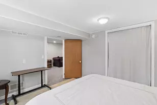 2401 Jones Pl W, Bloomington, MN 55431 - Photo 27