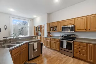 9813 Linden Ave N, Brooklyn Park, MN 55443 - Photo 21