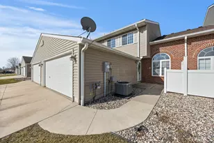 1012 Larkspur Ln, Waconia, MN 55387 - Photo 3
