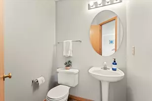 929 Old Steine Cir, New Brighton, MN 55112 - Photo 11