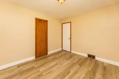 5214 Oliver Avenue N, Minneapolis, MN 55430 - Photo 15