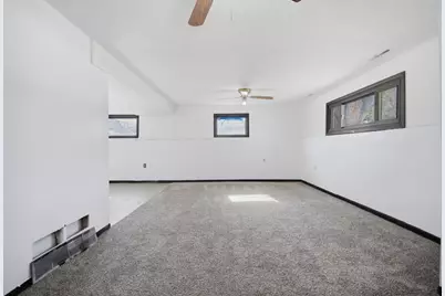 135 S Manitou Drive, Mankato, MN 56001 - Photo 25