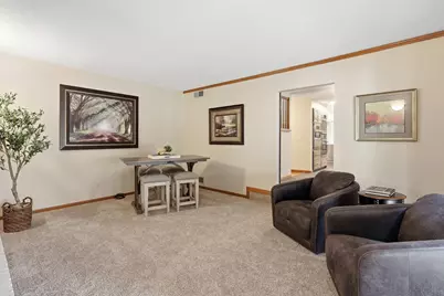 4125 Bridgewater Circle, Vadnais Heights, MN 55127 - Photo 13