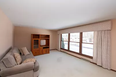 1008 Marnie Street S, Maplewood, MN 55119 - Photo 3