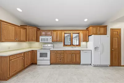 216 3rd Street NE, New Richland, MN 56072 - Photo 9