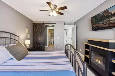 205 Barry Avenue S #221, Wayzata, MN 55391 - Photo 15