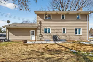 1365 Pinewood Dr, Woodbury, MN 55125 - Photo 23