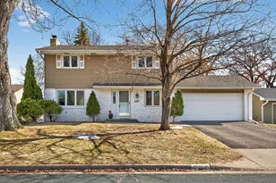 1365 Pinewood Dr, Woodbury, MN 55125 - Photo 1