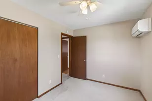 1365 Pinewood Dr, Woodbury, MN 55125 - Photo 17