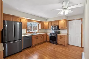 1365 Pinewood Dr, Woodbury, MN 55125 - Photo 5