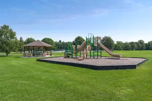 17 Crescent Ln, North Oaks, MN 55127 - Photo 55