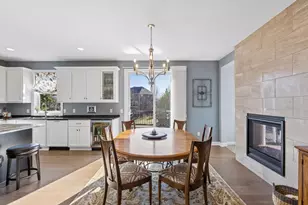 17 Crescent Ln, North Oaks, MN 55127 - Photo 9