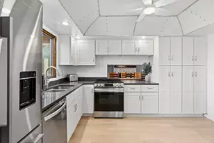 3321 Churchill St, Shoreview, MN 55126 - Photo 5