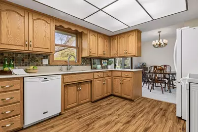 2720 Pineview Lane N, Plymouth, MN 55441 - Photo 9