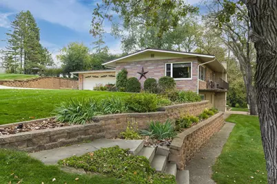 1800 Hiawatha Court NE, Rochester, MN 55906 - Photo 3