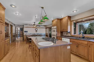 2007 Summit Dr, Saint Cloud, MN 56303 - Photo 7