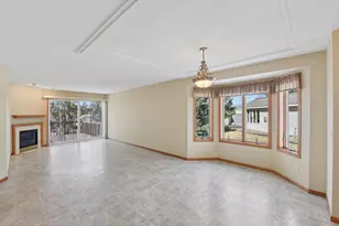 1102 Highpoint Ct, New Richmond, WI 54017 - Photo 9