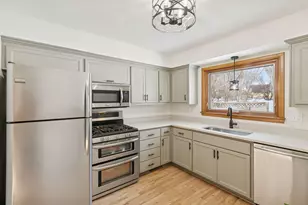 8301 34th Ave N, New Hope, MN 55427 - Photo 5