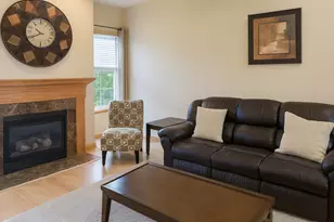 6869 Folkestone Rd, Apple Valley, MN 55124 - Photo 5