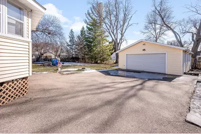 511 Harrison Avenue, North Mankato, MN 56003 - Photo 25