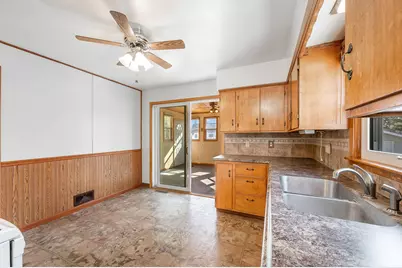 511 Harrison Avenue, North Mankato, MN 56003 - Photo 7