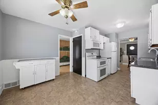 1206 Oakcrest Ave, Roseville, MN 55113 - Photo 7