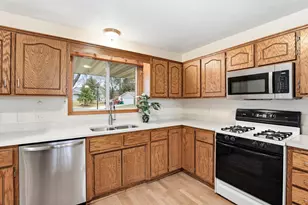 1504 Coronado Ct, Burnsville, MN 55337 - Photo 3