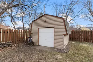 7988 Nancy Dr, Circle Pines, MN 55014 - Photo 23