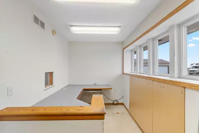 2900 Airport Drive W, Faribault, MN 55021 - Photo 13