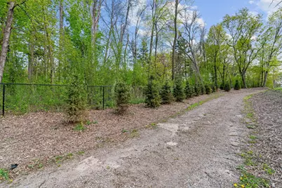 445 Bovey Road, Wayzata, MN 55391 - Photo 3