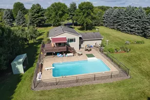 30751 Wallmark Lake Dr, Chisago City, MN 55013 - Photo 5