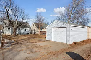 5050 Emerson Ave N, Minneapolis, MN 55430 - Photo 35