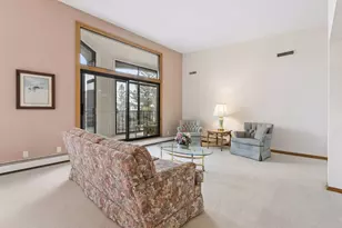 8430 Pennsylvania Rd, Bloomington, MN 55438 - Photo 11