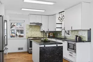 2114 Queen Ave N, Minneapolis, MN 55411 - Photo 9