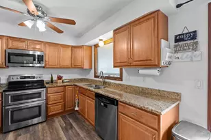 4100 Jordan Ave N, New Hope, MN 55427 - Photo 9