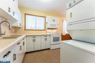 404 Kent Rd, Hoyt Lakes, MN 55750 - Photo 5