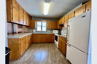 715 Lakeshore Drive, Ortonville, MN 56278 - Photo 7