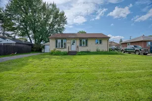 222 Arlington Rd, Hoyt Lakes, MN 55750 - Photo 1