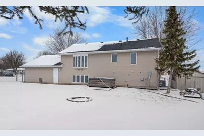 219 Holly Lane, Janesville, MN 56048 - Photo 5