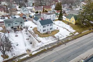 2815 1st Ave, Hibbing, MN 55746 - Photo 3