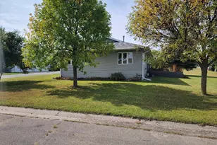 815 6th Ave NE, Perham, MN 56573 - Photo 3