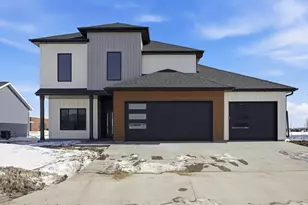 2216 44th St S, Moorhead, MN 56560 - Photo 1