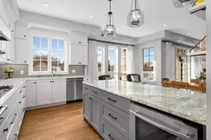 4901 Hawthorne Ct, Edina, MN 55436 - Photo 19